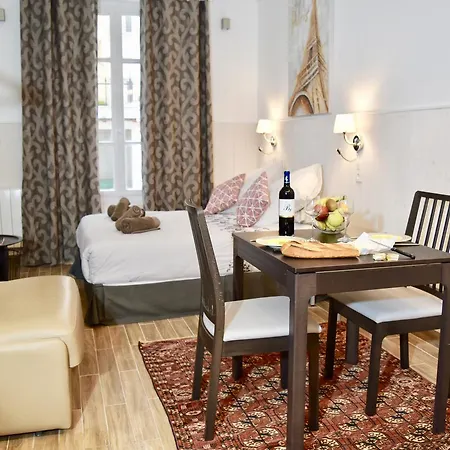 Services Apartment *